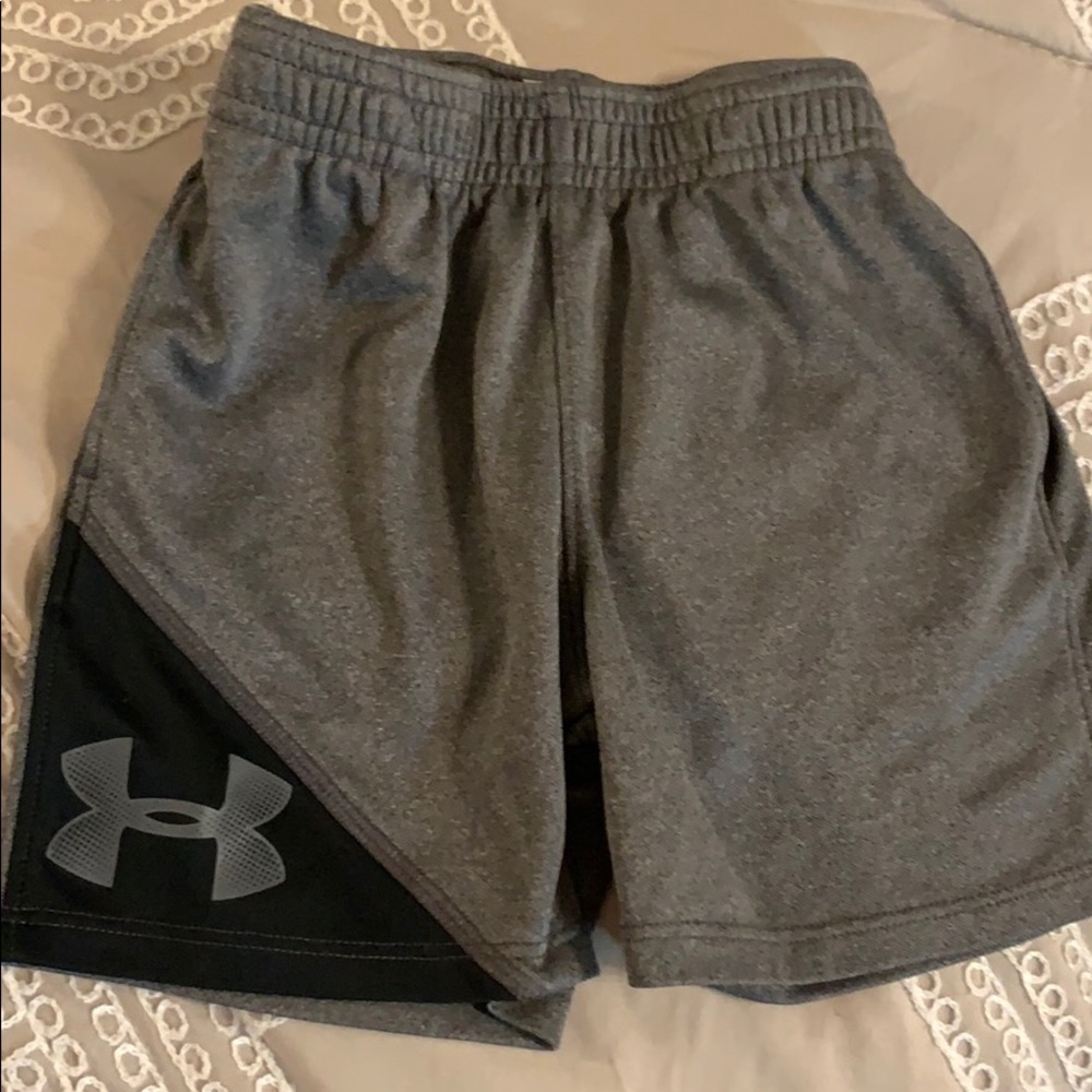 Under Armour Boys Shorts - Size 2T